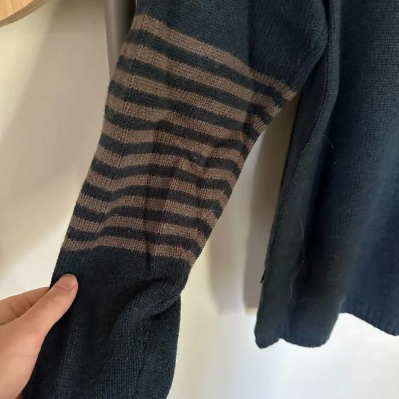 Patagonia Sweater - Picture 5 of 10